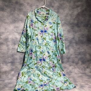 Vintage 1960’s The Roberie Polyester Zip Robe Pucker Texture Mod Floral Small